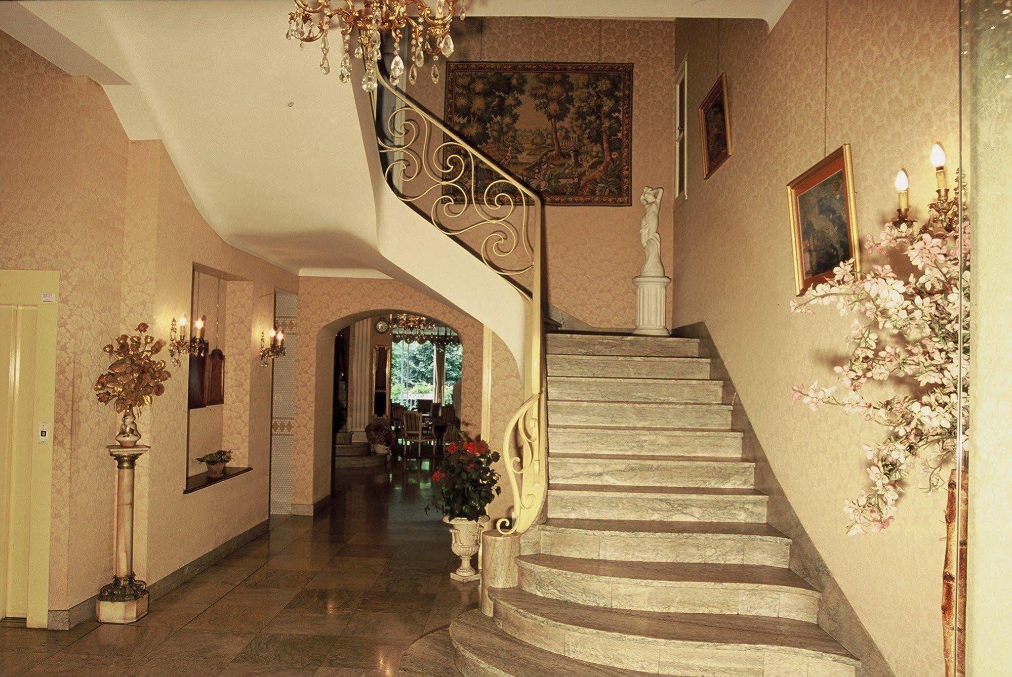 Hotel Excelsior 3*